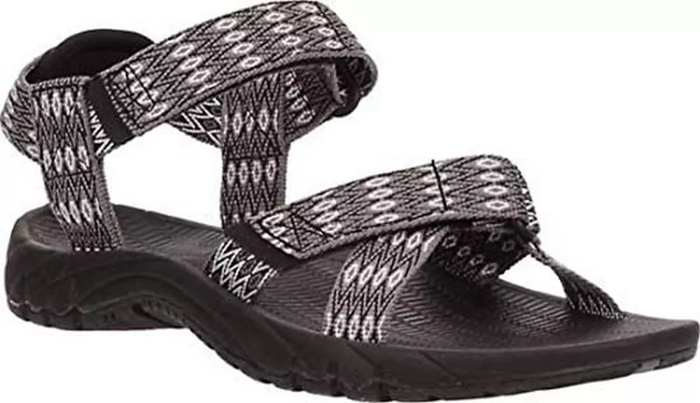 How To Pick The Right Pair Of Shoes For Your Next Hike: Magellan River Shoes.